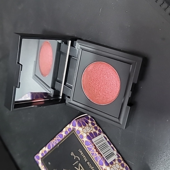 Nomad Intense Eyeshadow - Picture 2 of 5